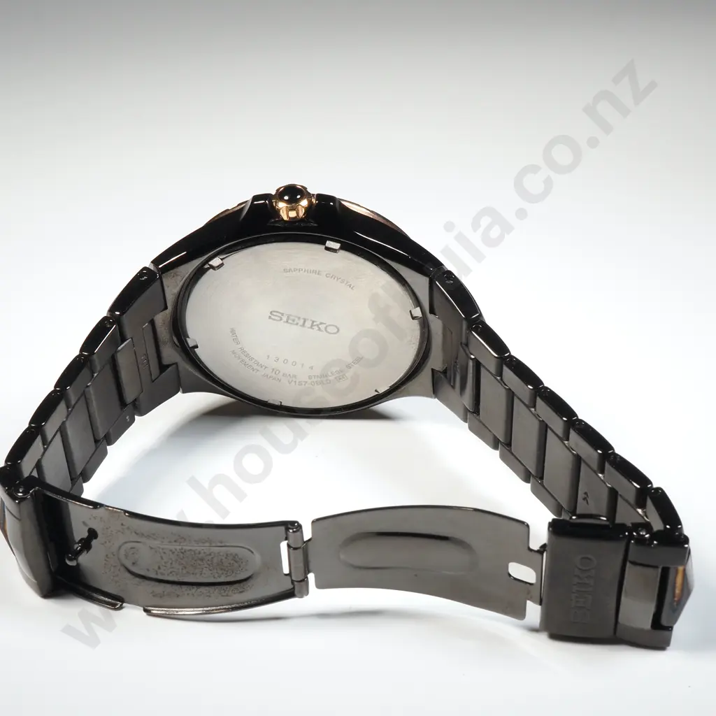 Seiko V157-OBLO w Extra Lilnk Wristwatch Image 1++