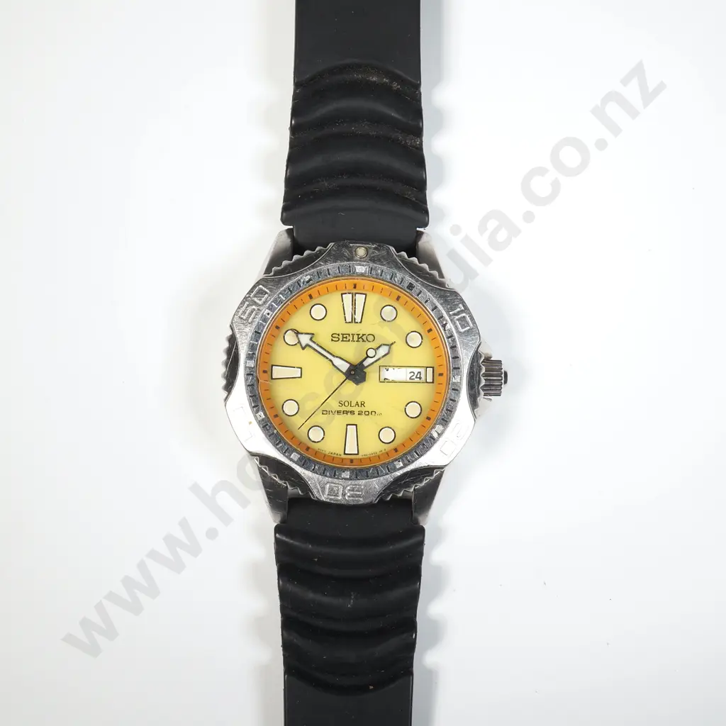 Gents Seiko Solar Divers 200m Wristwatch Image 1++