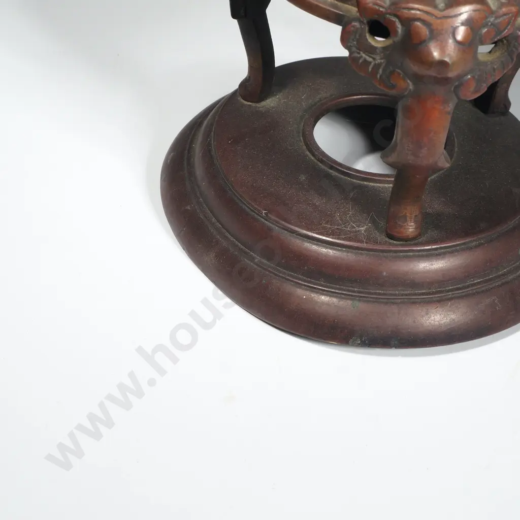 Japanese Bronze Incense Burner w Foo Dog Finial & Resting on Three Legs Image 1++