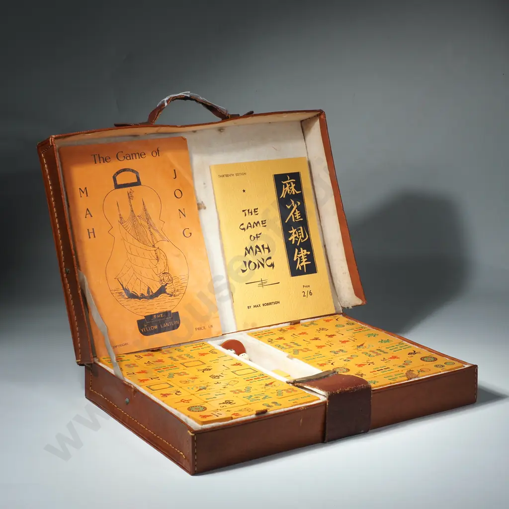 Vintage Cased Bakelite Mah Jong Set w Dice,  Storage Sticks & Instructions Image 1++