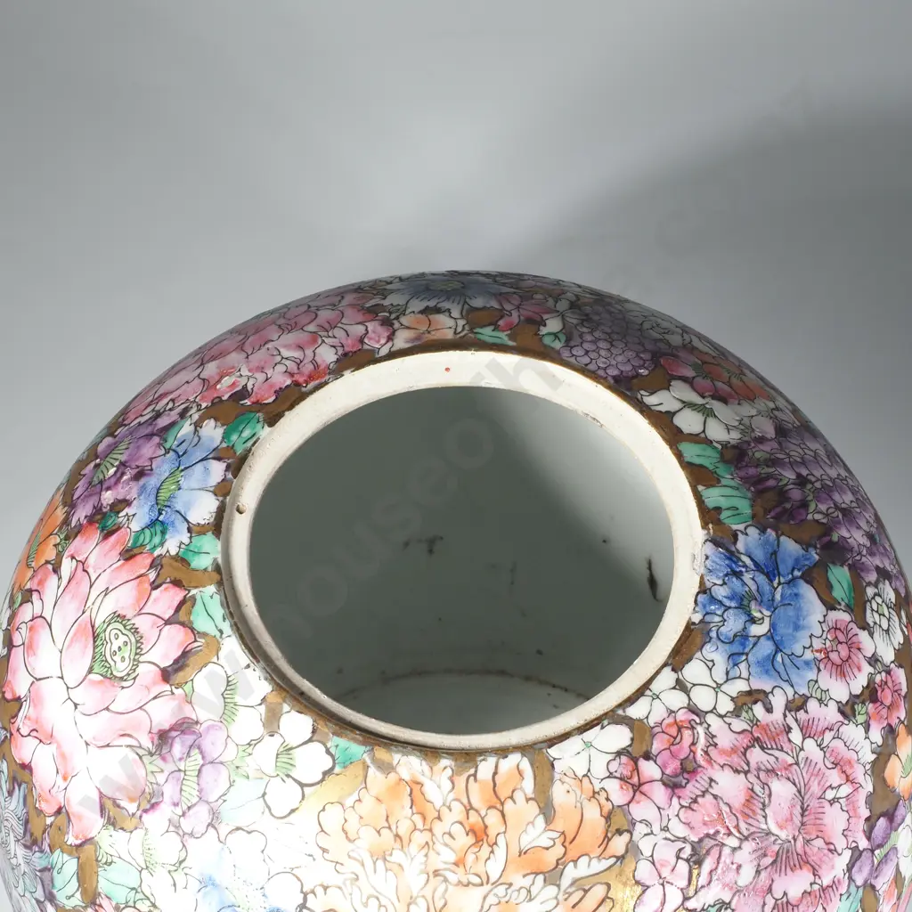 Chinese Ovoid Lidded Vase in the Thousand Flowers or Wan Hua Dui Pattern & Gilt Knop  w Later Qianlong Dynasty Mark Image 1++