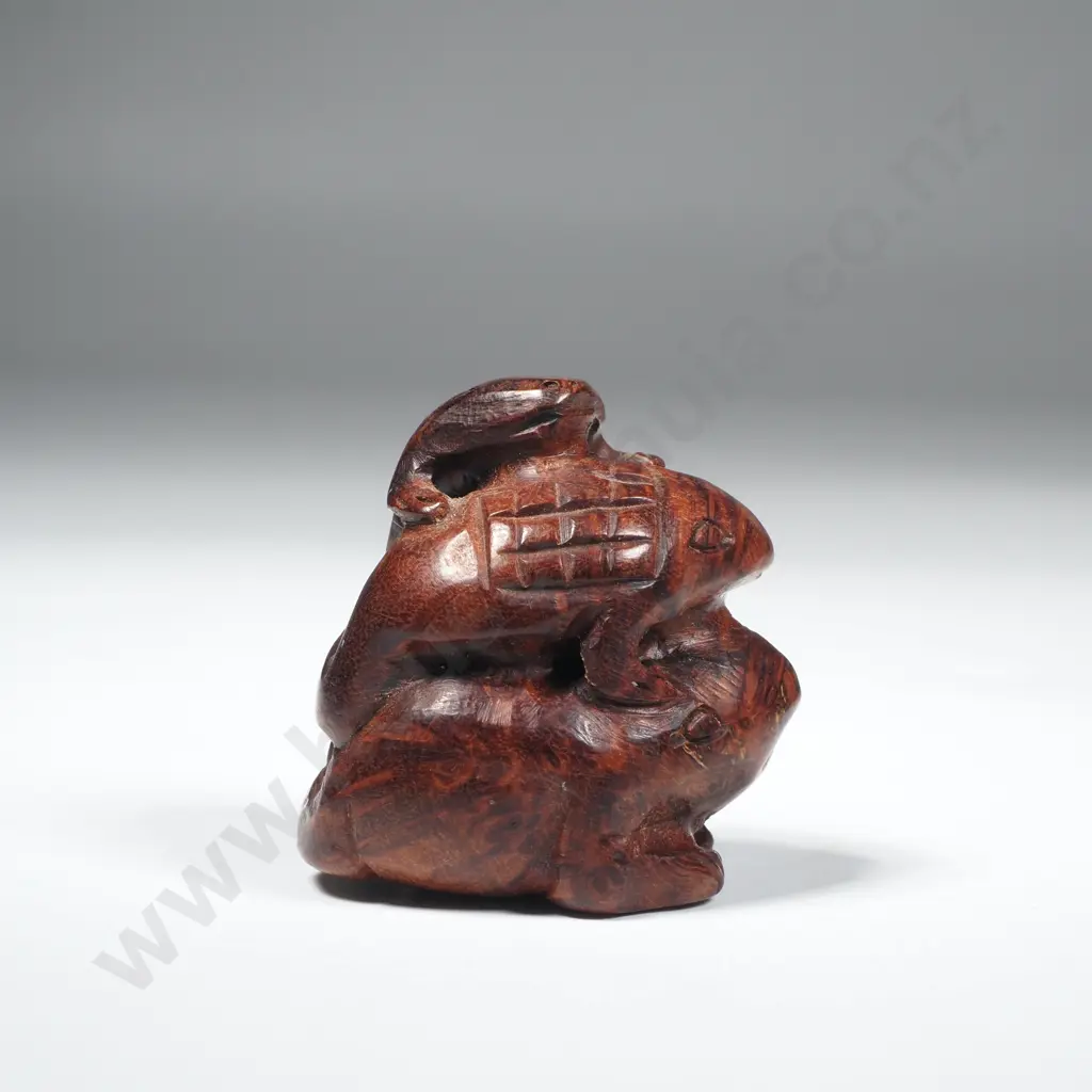 Small Japanese Okimono Boxwood  Hand Carved Figure of Three Frogs Climbing on Top of Each Other Image 1++