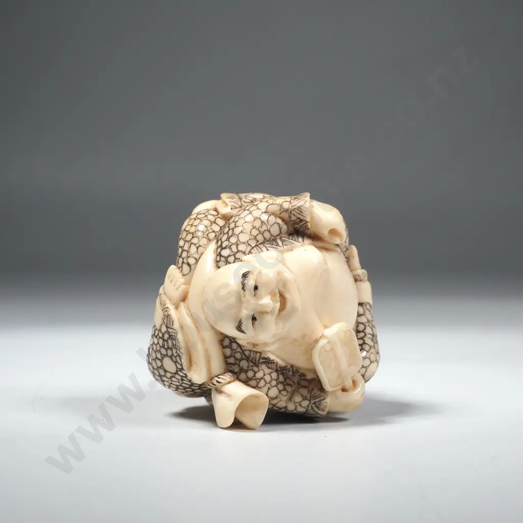 Japanese Carved Ivory Netsuke - Two Entwined Laughing Buddha ( Hotei) Image 1++