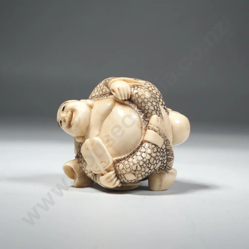 Japanese Carved Ivory Netsuke - Two Entwined Laughing Buddha ( Hotei) Image 1++