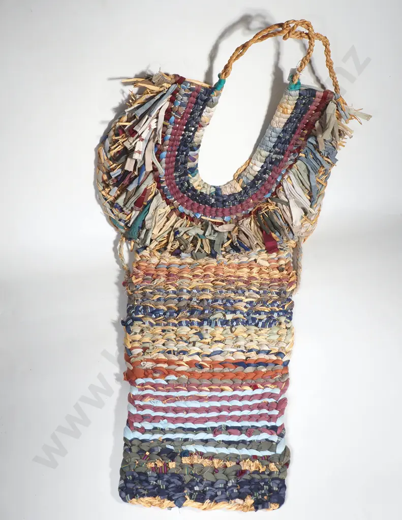 Vintage Japanese Bandori, a Traditional Straw & Cotton Back Support, Image 1++