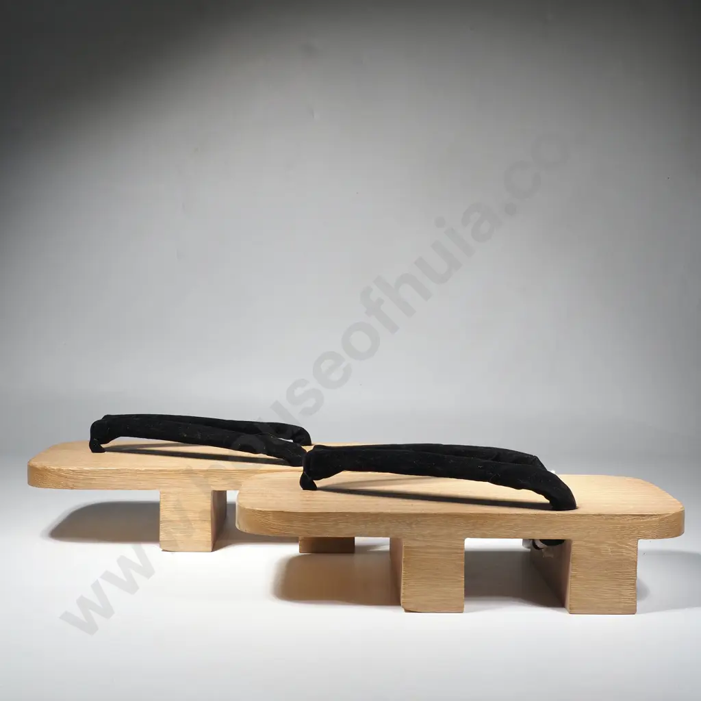 Pair of Geta Traditional Japanese Wooden Sandals Image 1++