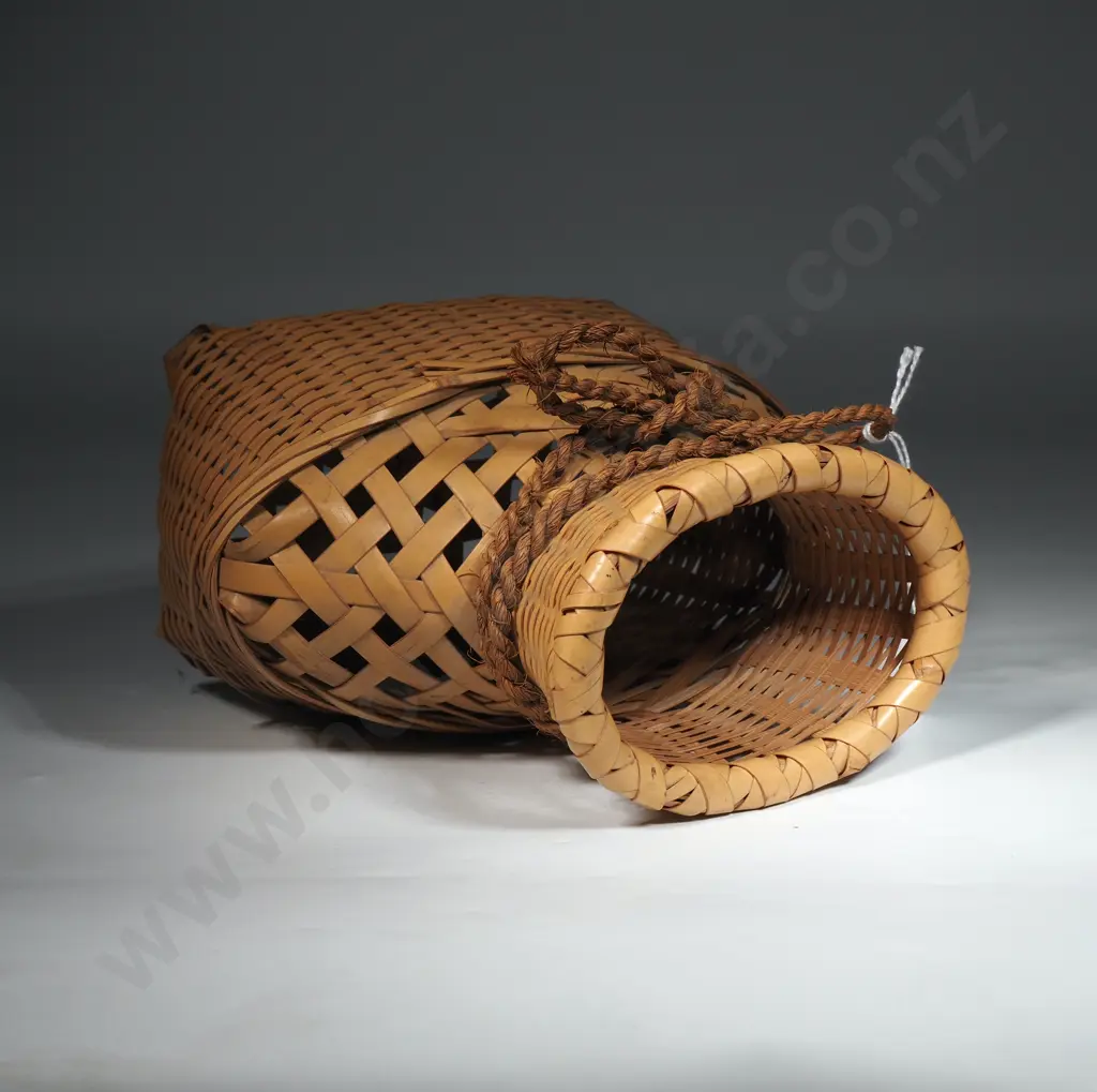 Japanese Woven Basket. Possibly For Ikebana.  Image 1++