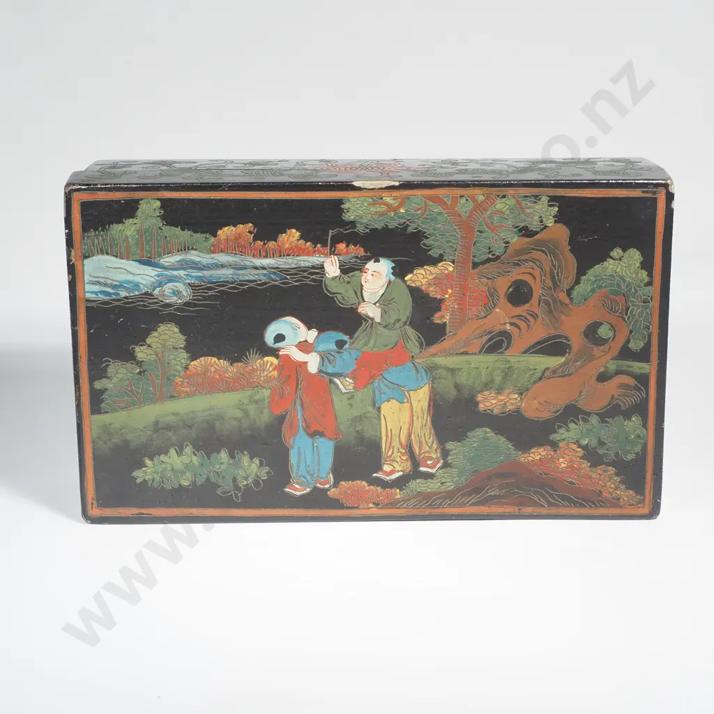 Vintage Chinese Wooden Lacquerware Painted, & Engraved Box Image 1++