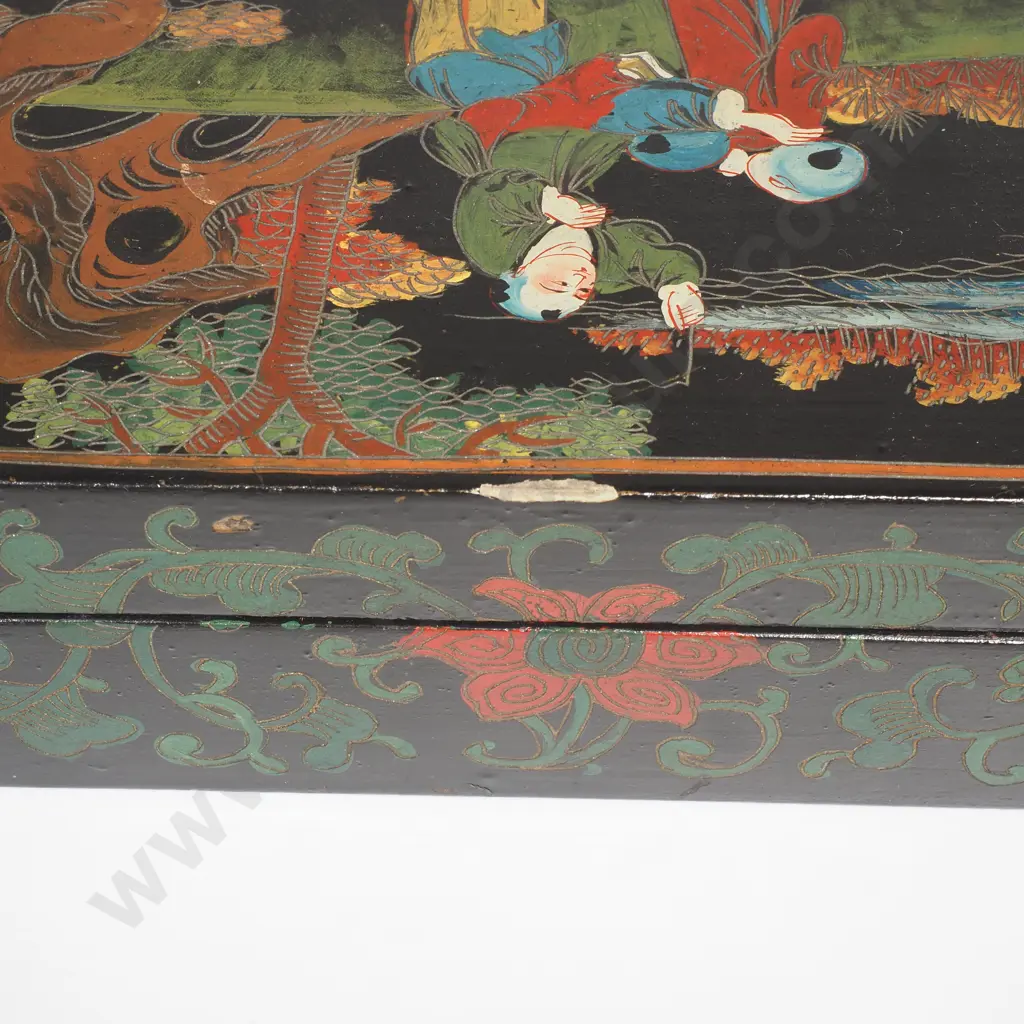 Vintage Chinese Wooden Lacquerware Painted, & Engraved Box Image 1++