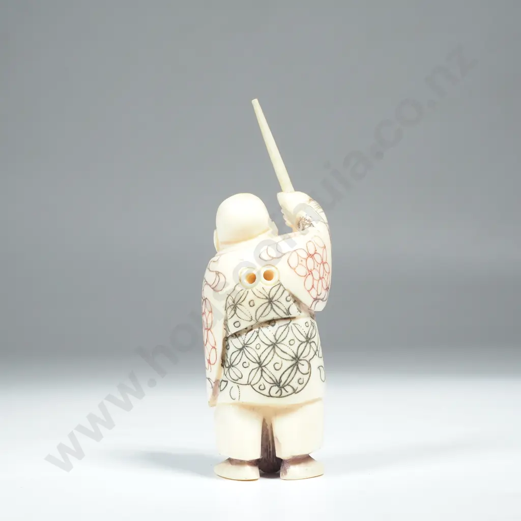 Japanese Carved Ivory Netsuke of a Fisherman Image 1++