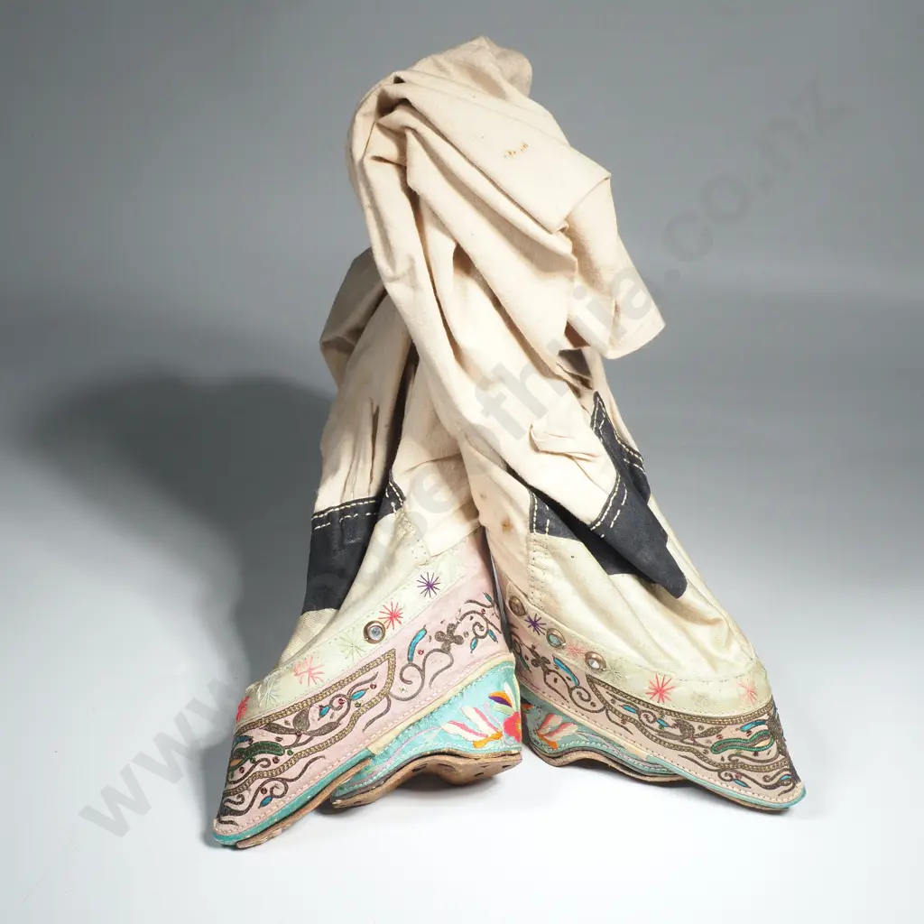 Vintage Oriental Embroidered Shoes for Bound Feet  Image 1++