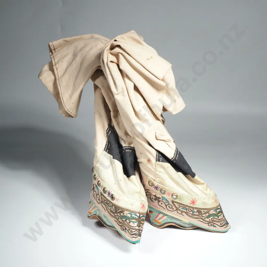 Vintage Oriental Embroidered Shoes for Bound Feet  Image 1++