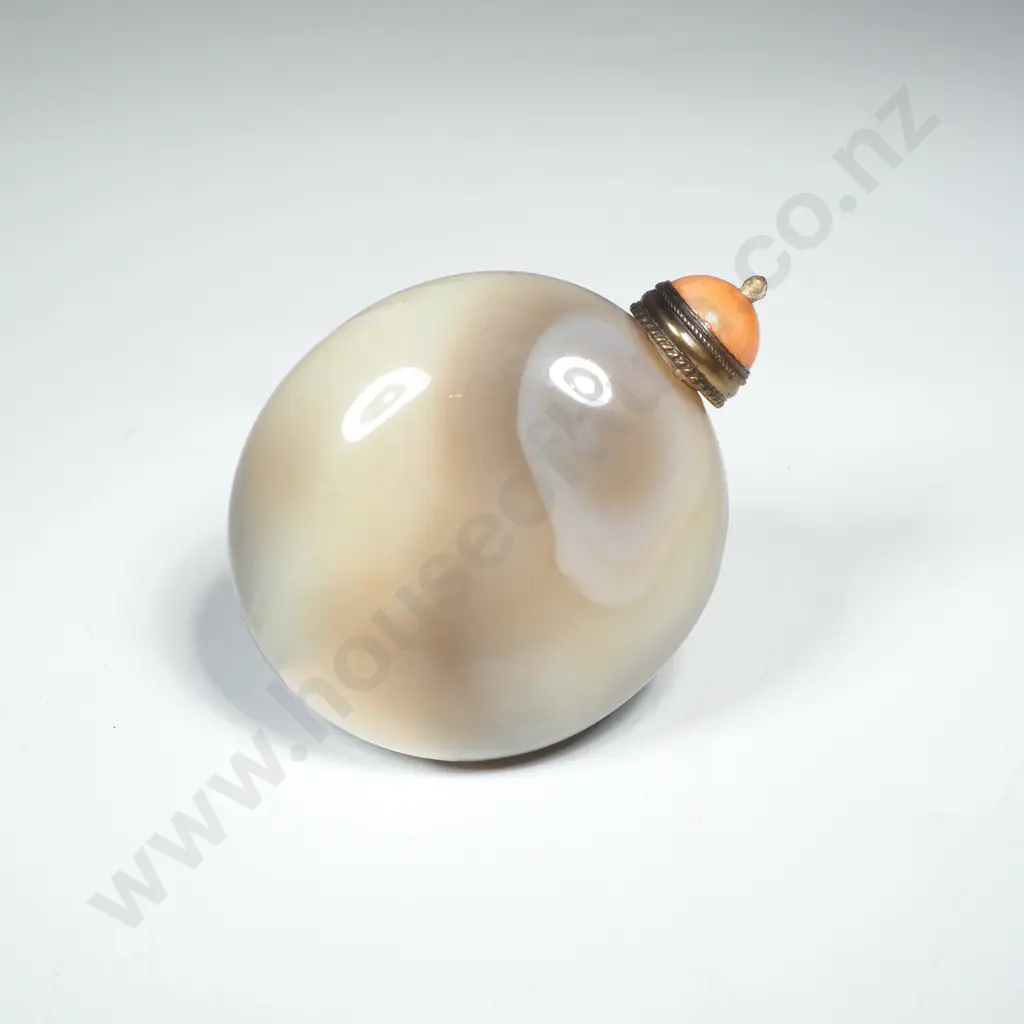 Vintage Round Agate Snuff Bottle w Coral Stopper Image 1++