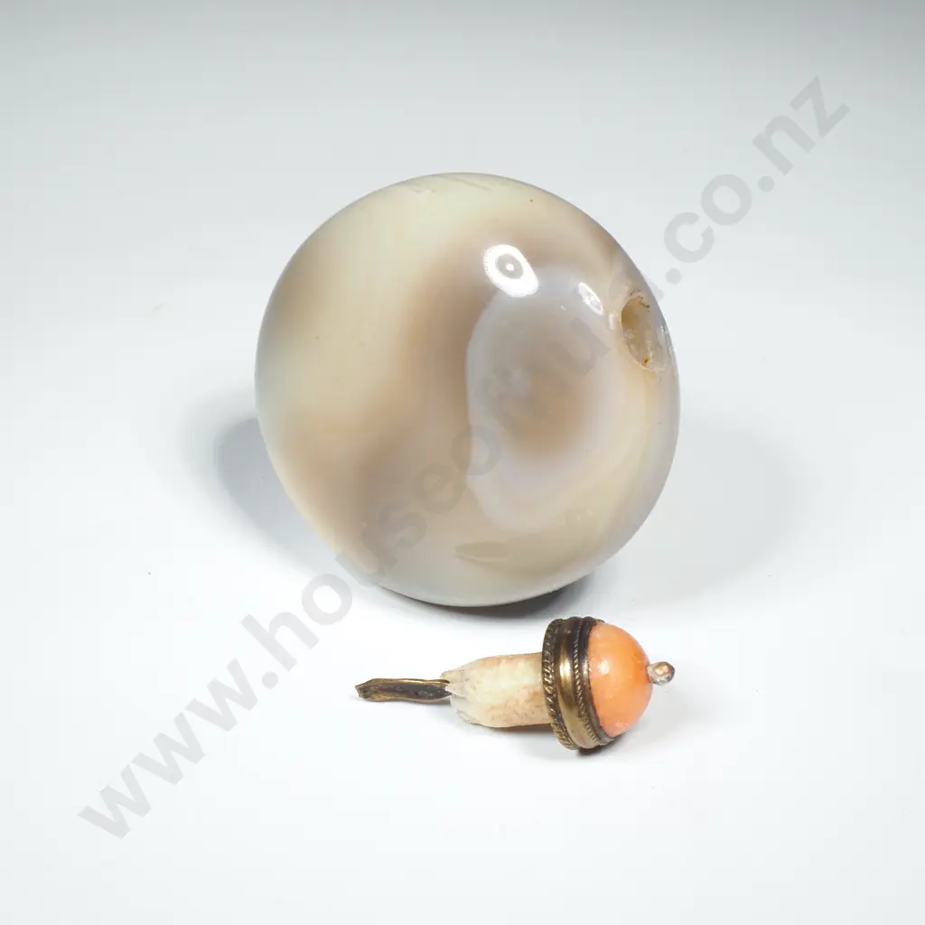 Vintage Round Agate Snuff Bottle w Coral Stopper Image 1++