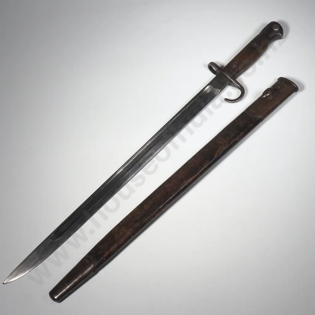 1907 British Hook Quillion Bayonet & Scabbard by Enfield Dated 7 /10 as Issued - Non Original Scabbard Image 1++