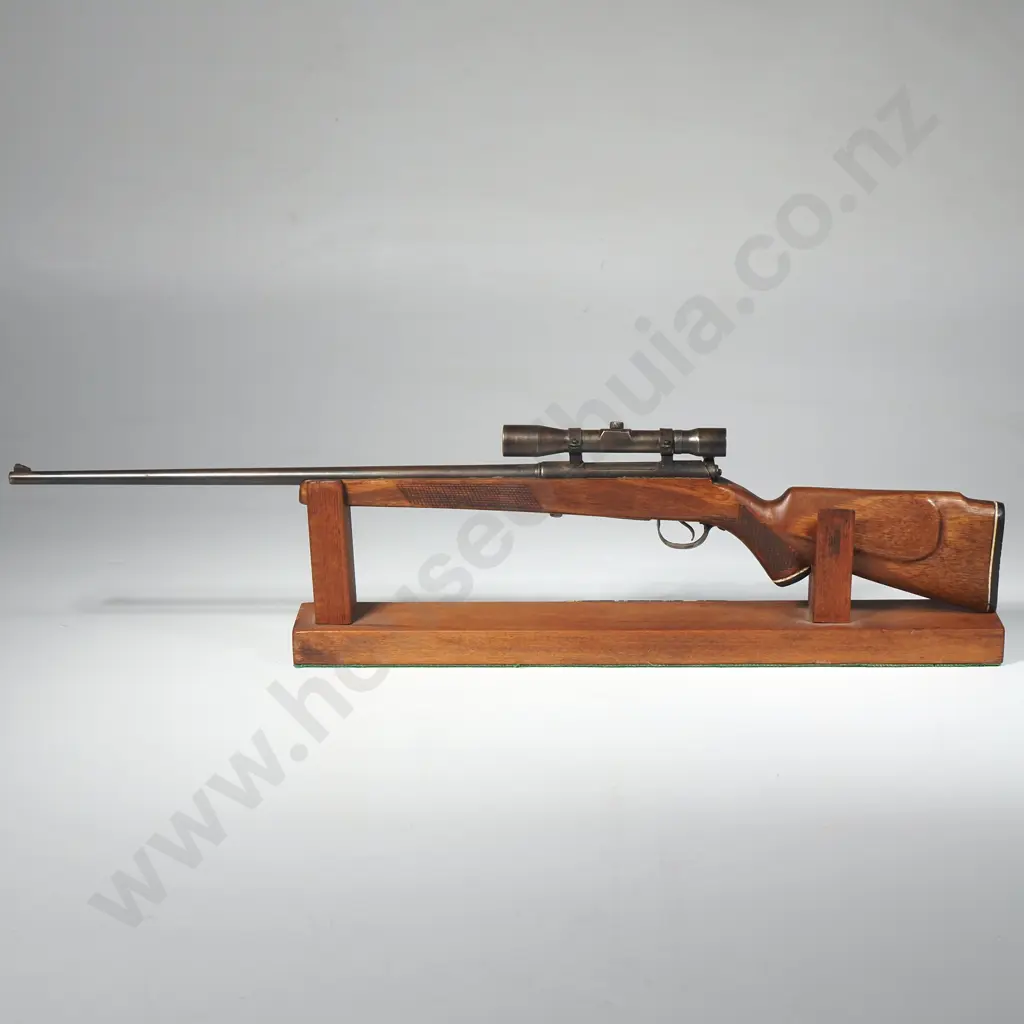 Gun Shop Display of a Miniature Remington Model 700 Bolt Action Rifle w Stand 7 Telescopic Sights Image 1++