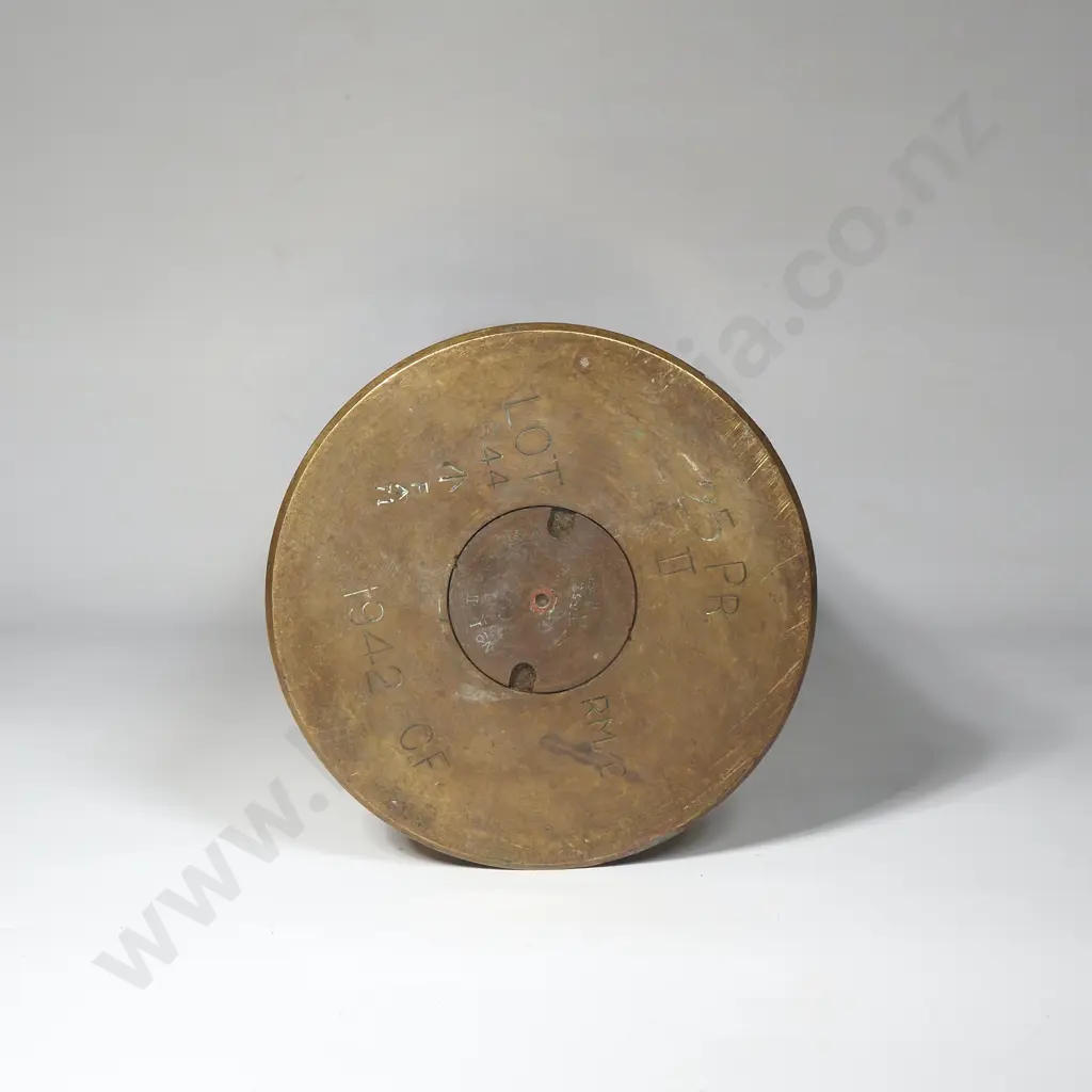 1944 Egypt Trench Art 25 Pound Shell Case  Image 1++