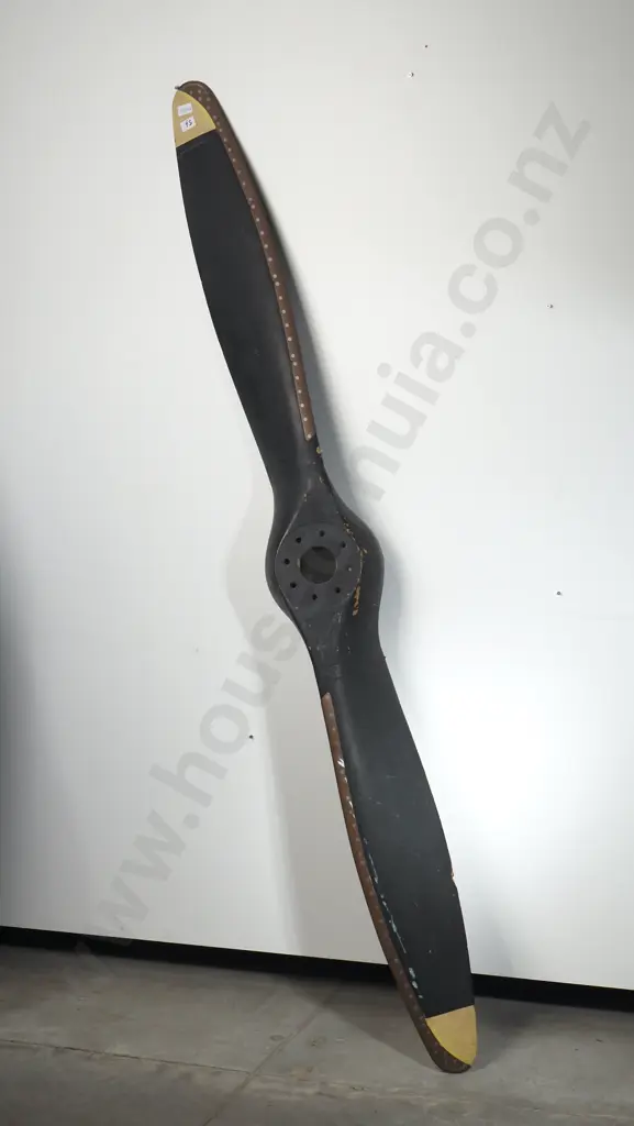 Gypsy Major  Propellor Serial No NZ 367 Image 1++