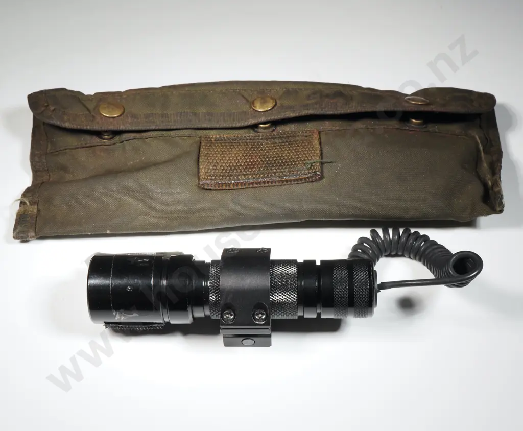 Rifle/Pistol Mounted Torch & M16 Cleaning Kit Image 1++