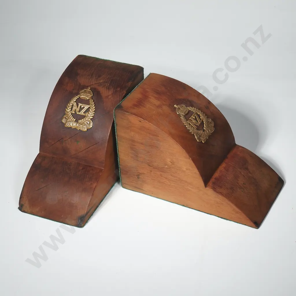Pair of NZ Timber Bookends w NZ Expeditionary Force Cap Badge Attached to Both Ends Image 1++