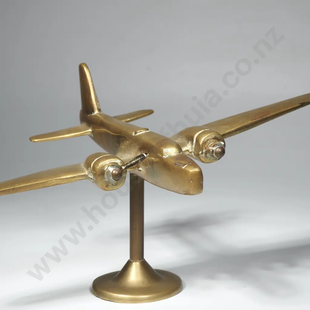 WW2 Trench Art Brass RAF Vickers Wellington Bomber - a/f Image 1++