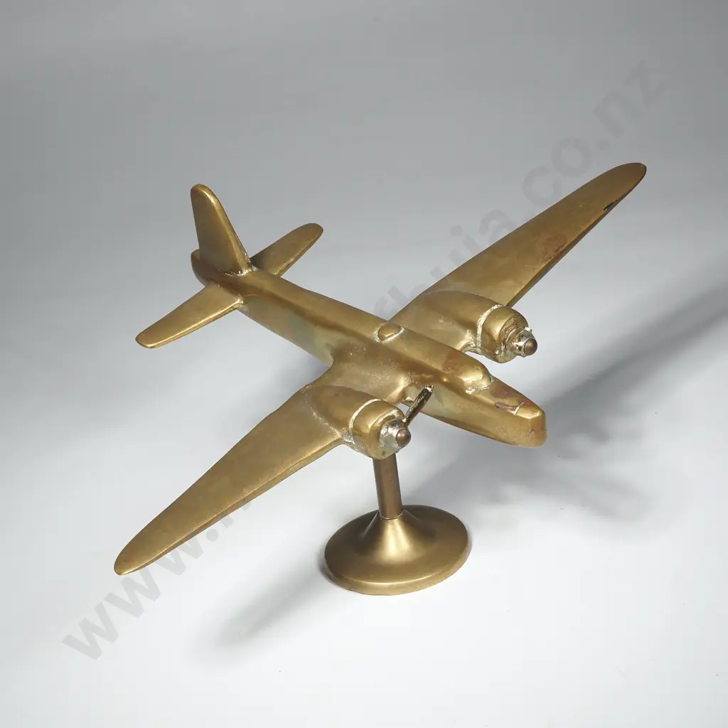 WW2 Trench Art Brass RAF Vickers Wellington Bomber - a/f Image 1++