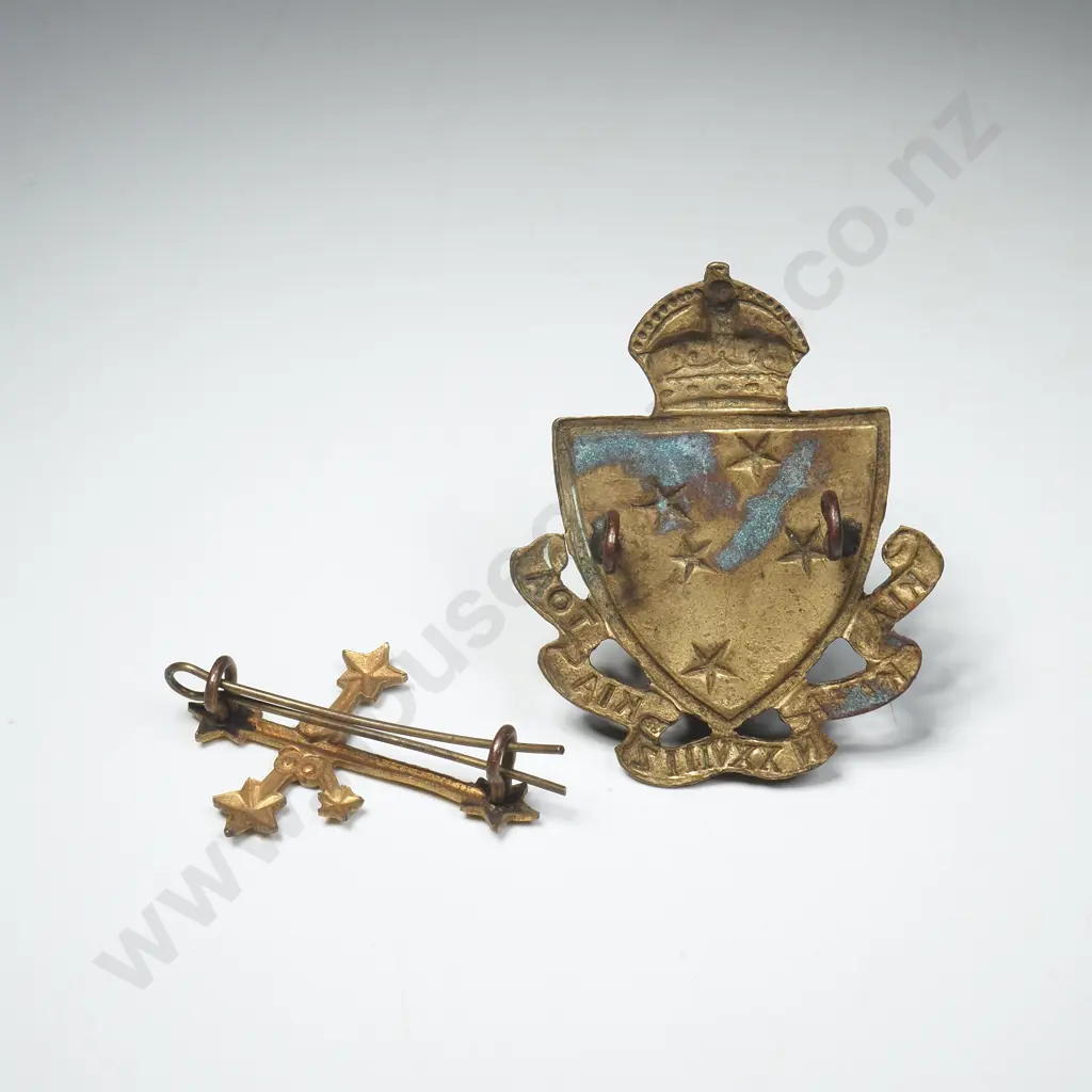 WW1 New Zealand 28th Reinforcements Cap & One Collar Badge  Image 1++