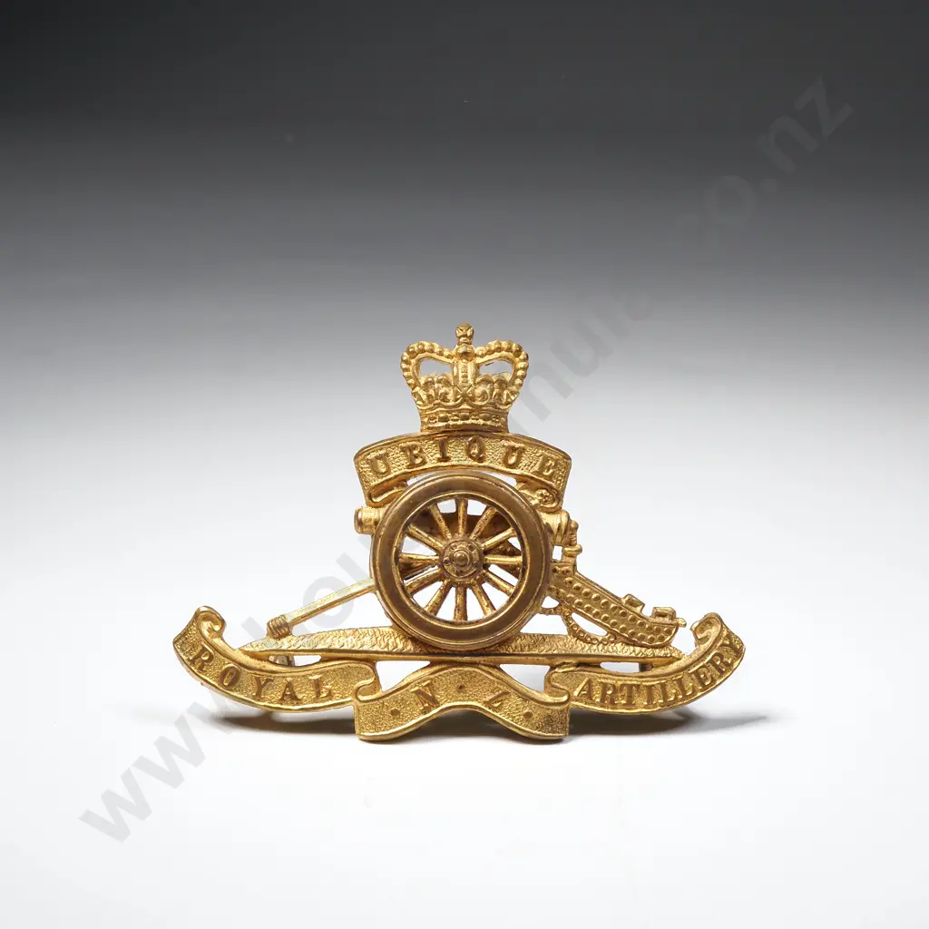 Assorted Lot of Military Badges Image 1++