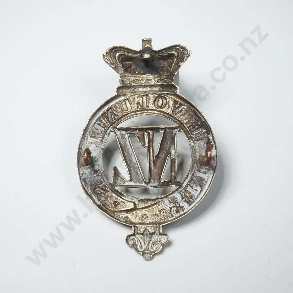 NZ Rifle Volunteers Helmet Plate, Voided, QVC, WM. Image 1++