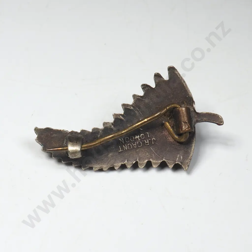 J R Gaunt Silver NZ Fern Leaf Pin Image 1++