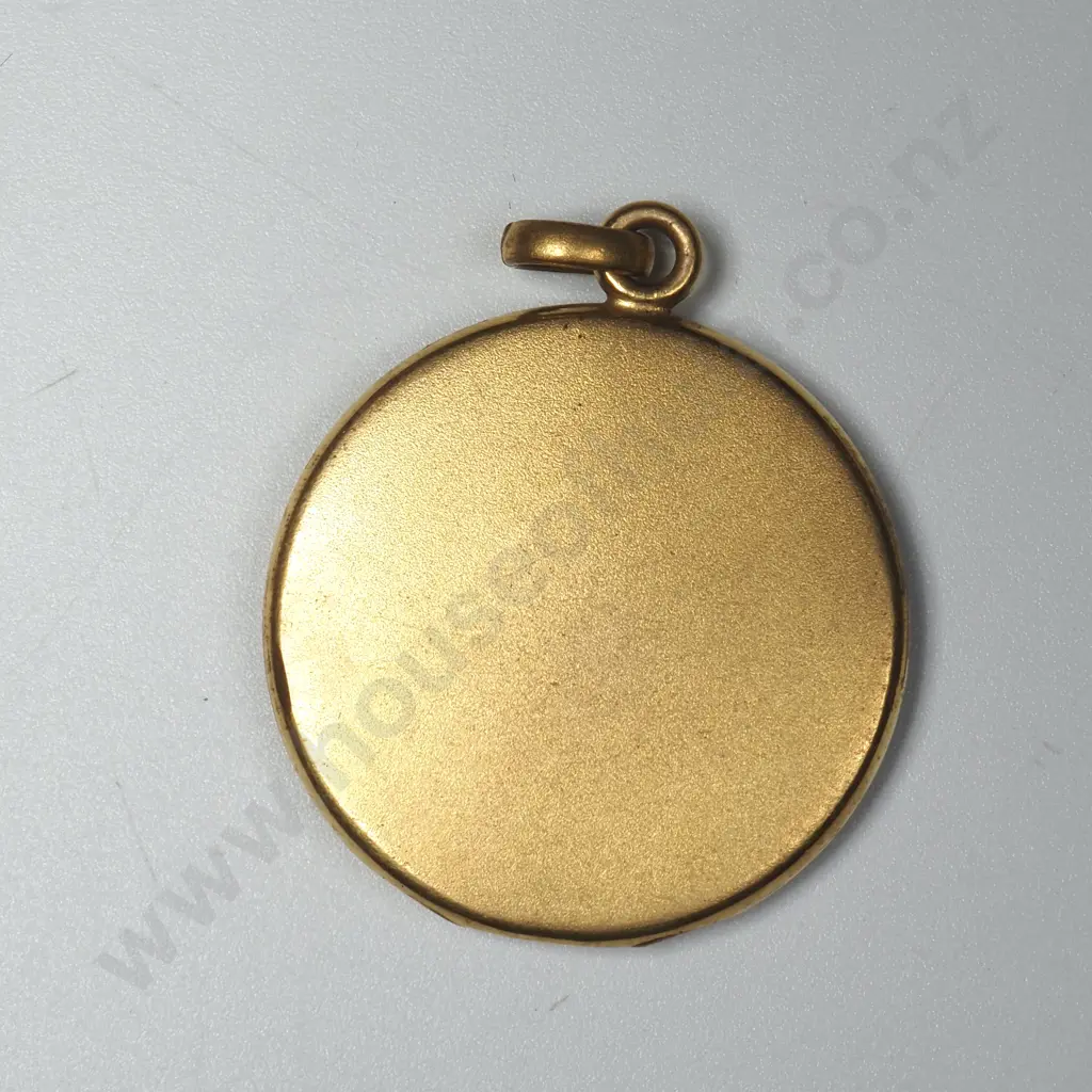 Canadian Overseas Battalion Gilt Locket. Image 1++