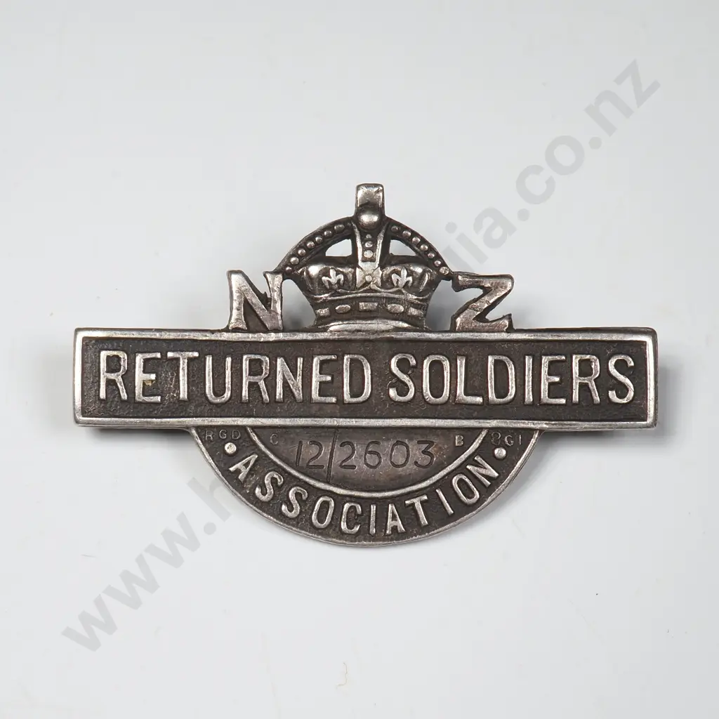 Large WW1 RSA Badge 12/2603 Major H J Moore-Jones NZEF Image 1++