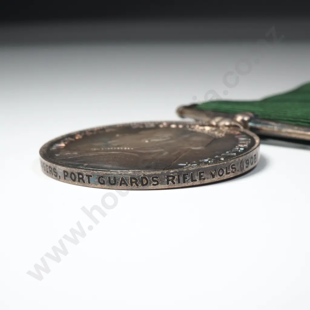 New Zealand Volunteer Long Service Medal to 363 Pte Robert Rogers - w Damaged Case Image 1++