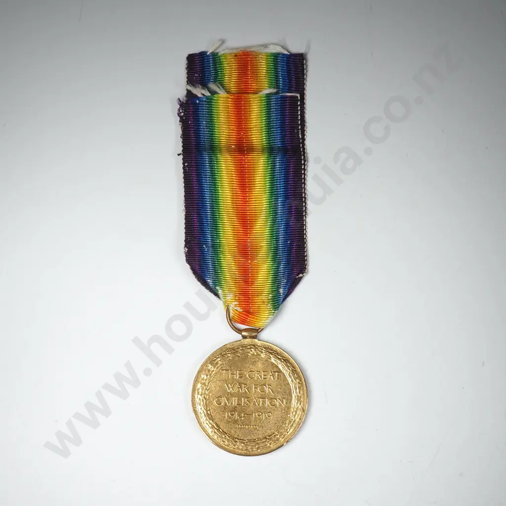 Single Victory Medal to 2/2428 Gunnr W Greig 2NZEF Image 1++