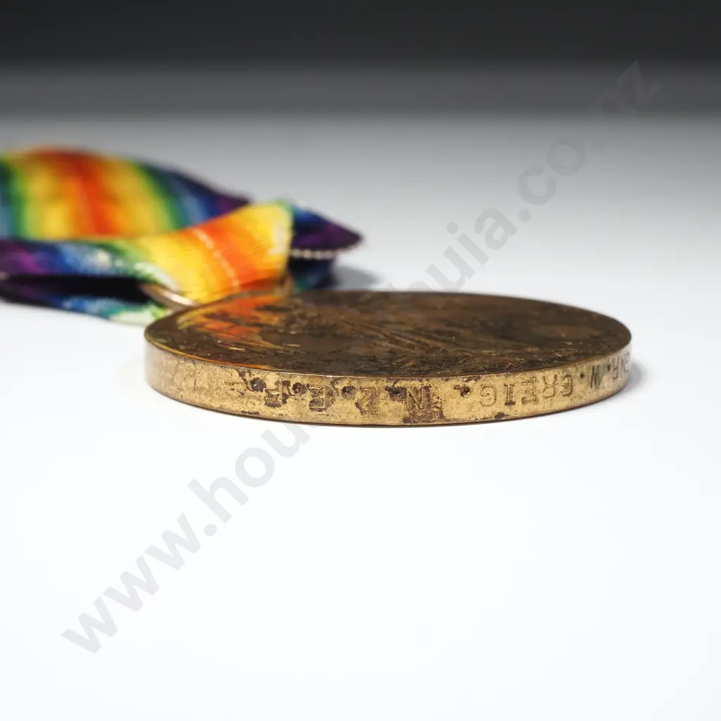 Single Victory Medal to 2/2428 Gunnr W Greig 2NZEF Image 1++