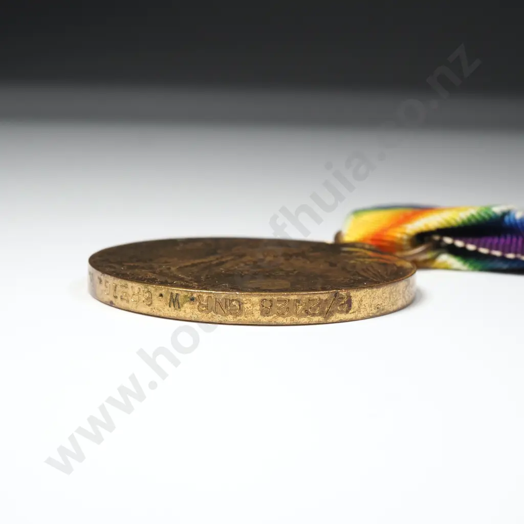 Single Victory Medal to 2/2428 Gunnr W Greig 2NZEF Image 1++