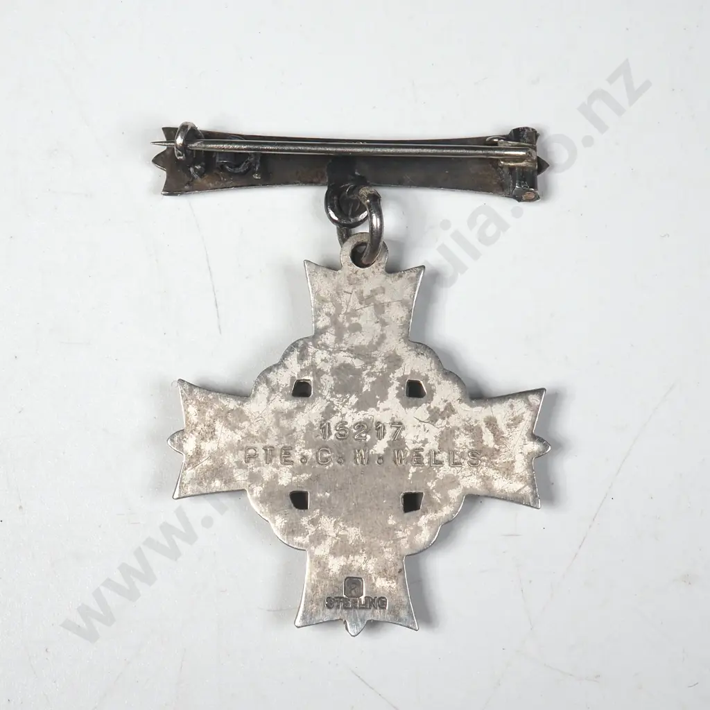 Brooch Suspended WW2 Memorial Cross to 15217 Pte C W Wells  Image 1++