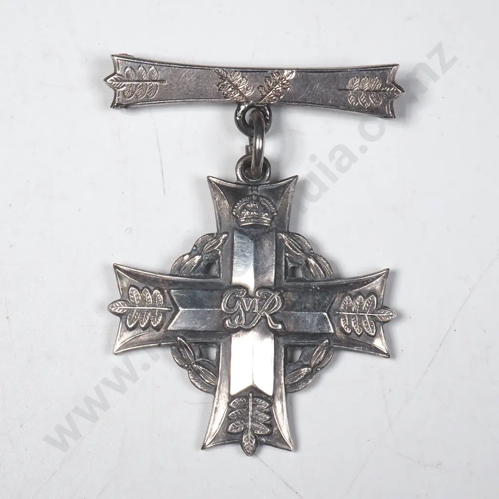 Brooch Suspended WW2 Memorial Cross to 15217 Pte C W Wells  Image 1++