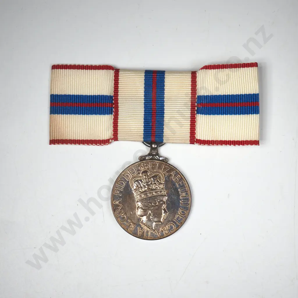 Official Silver Jubilee Medal 1977, Ladies Issue. Image 1++