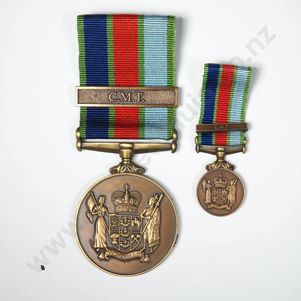New Zealand Defence Service Medal to 785049 Pte B M Dixon NZINF & Miniature  Image 1++
