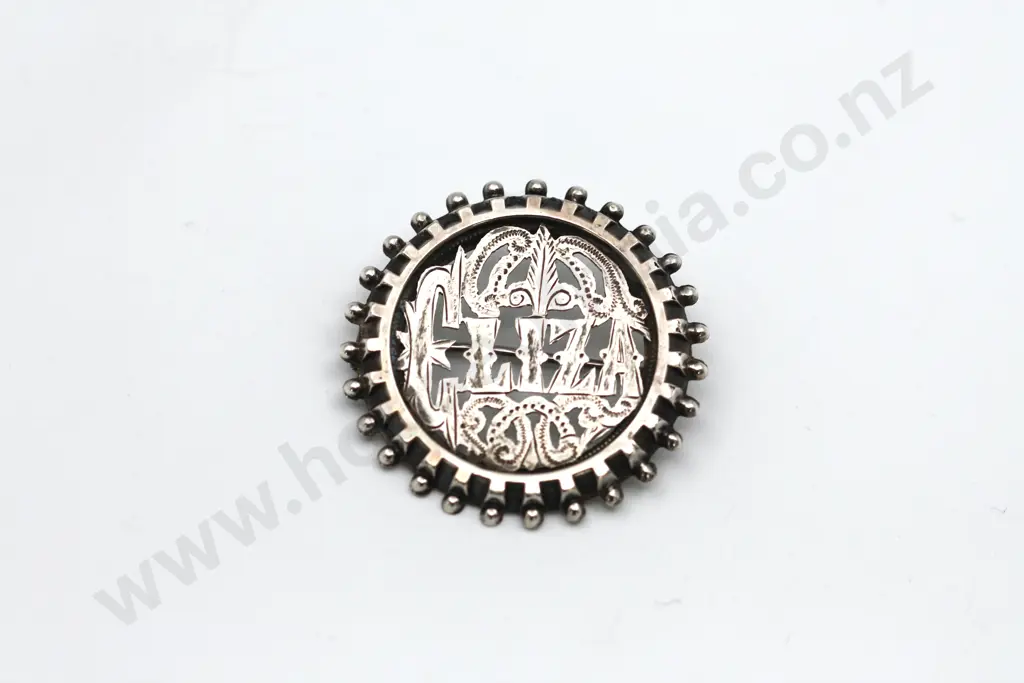 "Eliza" Decorative Hand Pierced Sterling Silver Brooch w British Hallmarks Image 1++