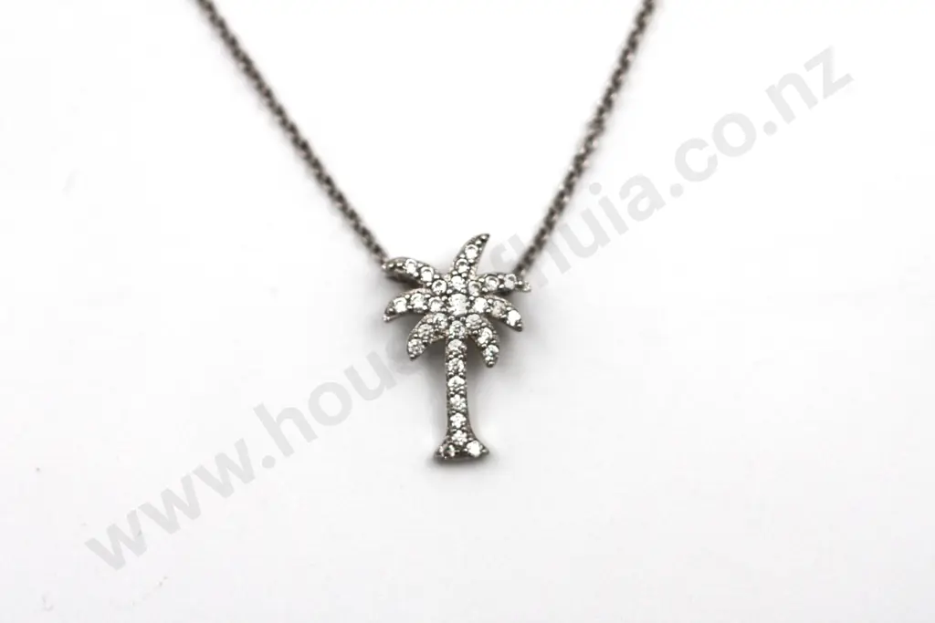 White Metal Sparkly Palm Tree on Pendant "Fiji Holiday" Image 1++