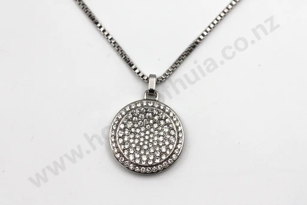 Michael Kors Sparkly Pendant & Necklace "Such a corker" Image 1++