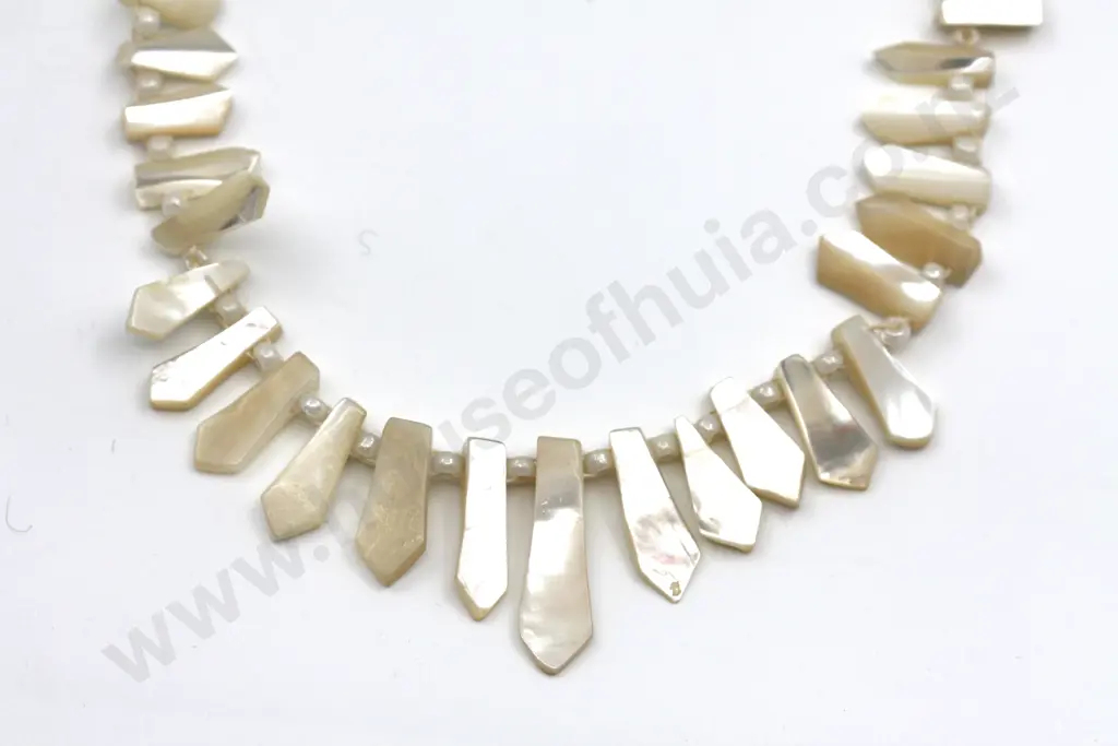 Graduated Collar Mother of Pearl Necklace "Smothered in love" Image 1++