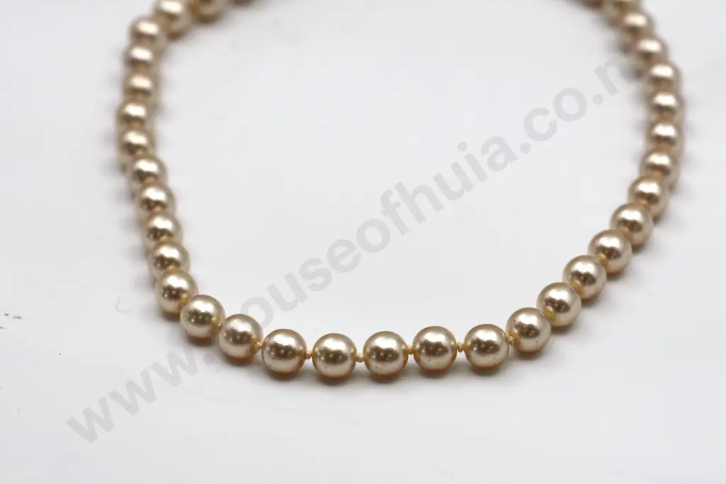 String of Pink Hue Faux Pearls "Pinky place" Image 1++