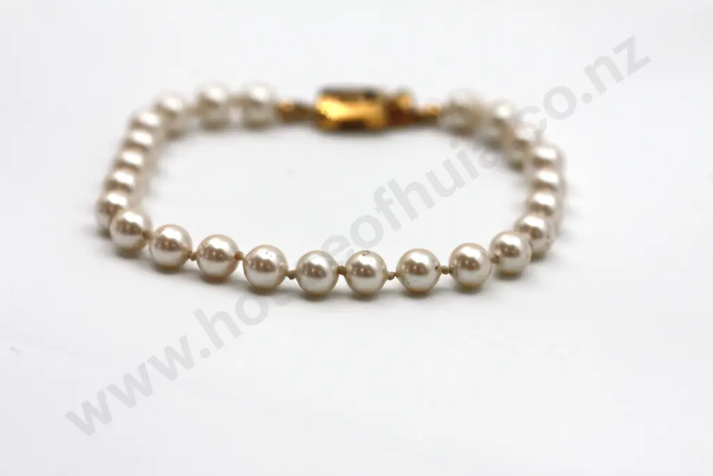 Stylish M Clasp Faux Pearl Bracelet "Faux Fun" Image 1++