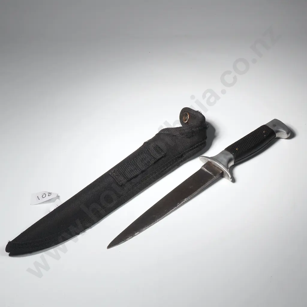 Fighting Knife in Later Scabbard  Image 1++