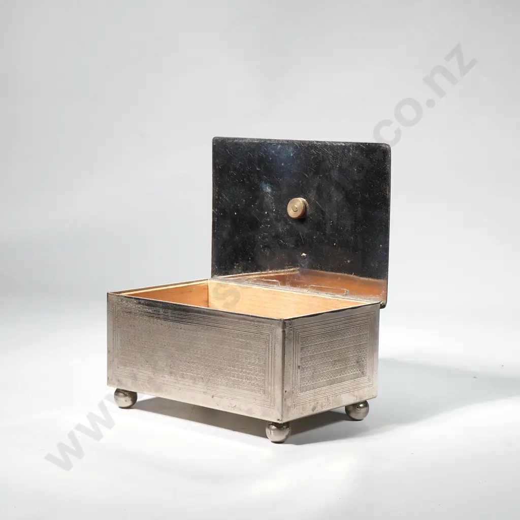 Cigarette Box w British Badge on Top Image 1++