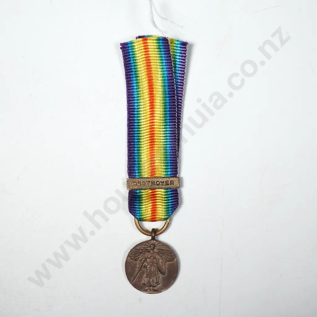 WW1 United States of America Victory Miniature Medal w Destroyer Bar Image 1++