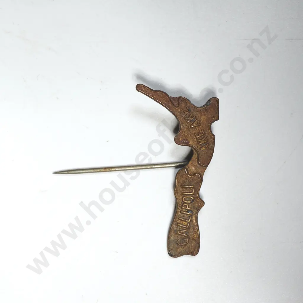 NZ Brass Ake Ake Gallipoli Pin. Image 1++